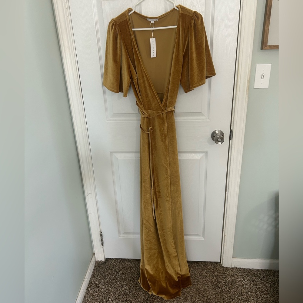 Baltic Born gold velvet wrap dress size LARGE